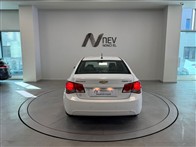 Chevrolet Cruze 1.6 LS Otomatik 113 Ps Sedan